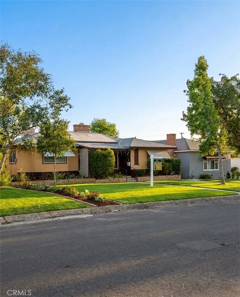 3008 Bristol Avenue Bakersfield, CA 93308