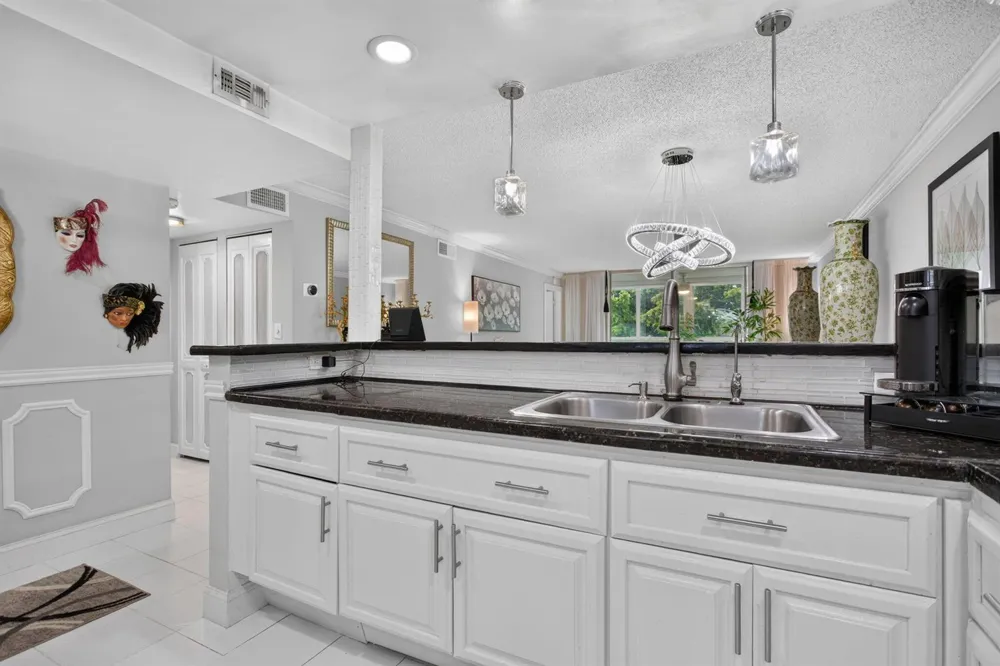9201 Sunrise Lakes Boulevard #202 Sunrise, FL 33322