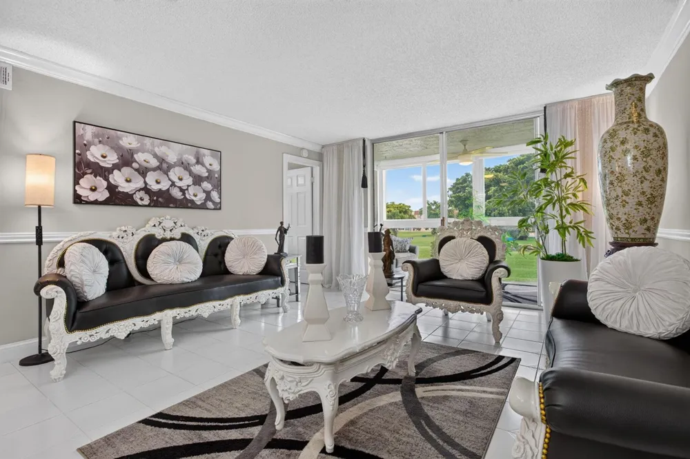 9201 Sunrise Lakes Boulevard #202 Sunrise, FL 33322