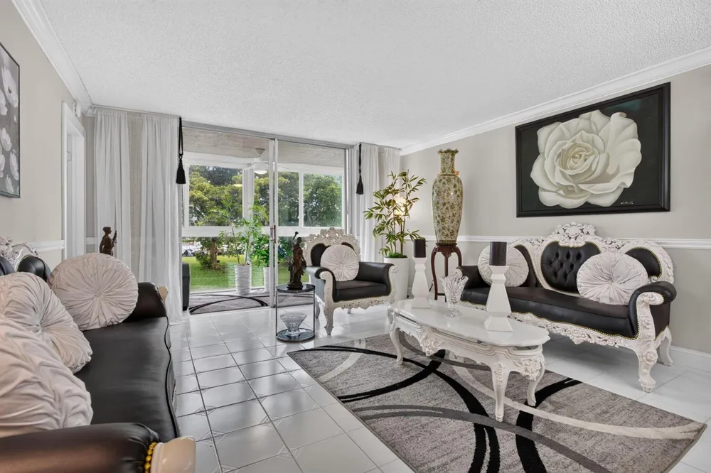 9201 Sunrise Lakes Boulevard #202 Sunrise, FL 33322