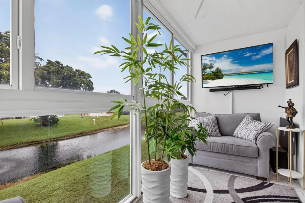 9201 Sunrise Lakes Boulevard #202 Sunrise, FL 33322