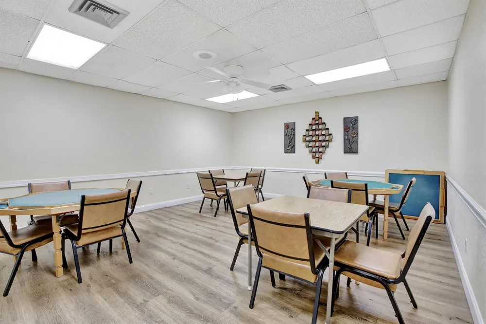9201 Sunrise Lakes Boulevard #202 Sunrise, FL 33322