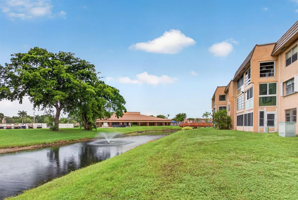 9201 Sunrise Lakes Boulevard #202 Sunrise, FL 33322