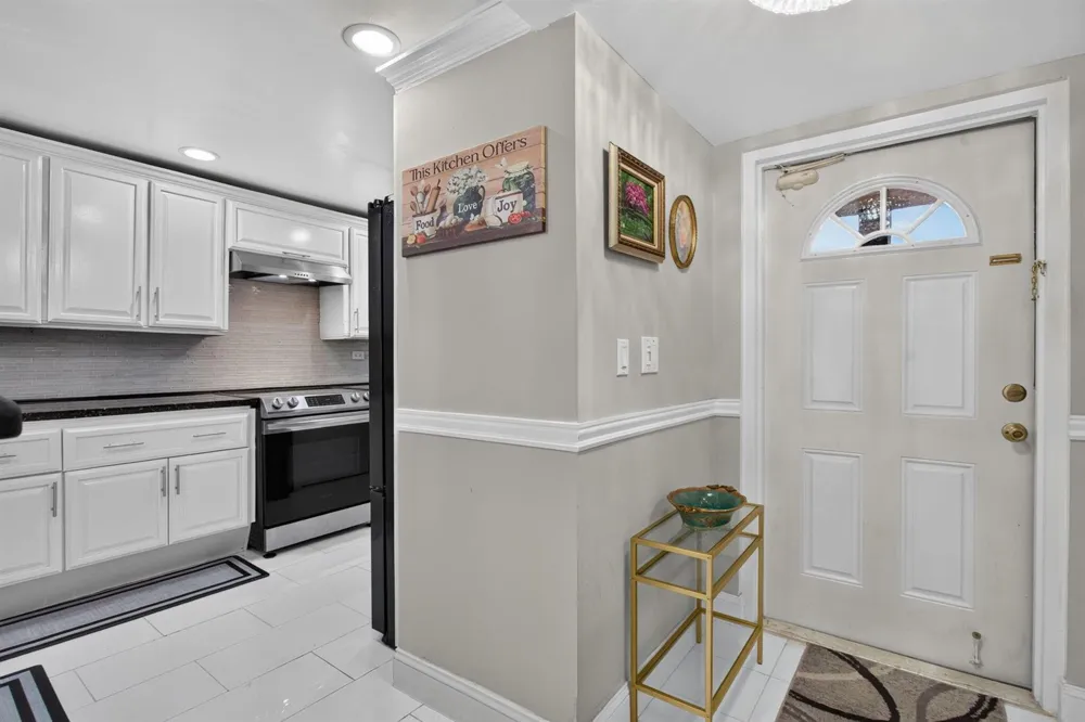 9201 Sunrise Lakes Boulevard #202 Sunrise, FL 33322