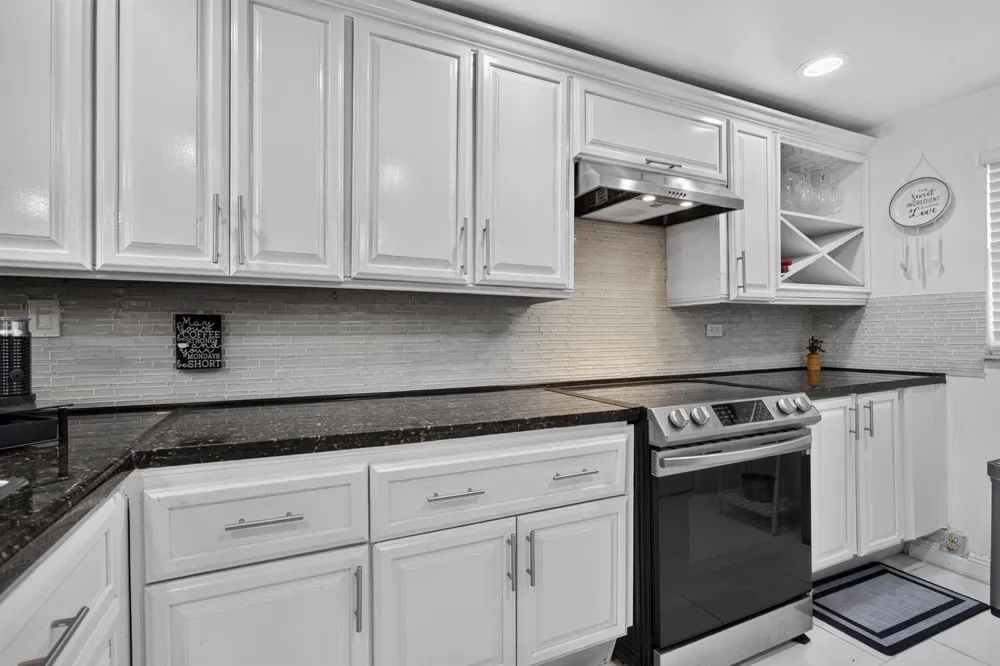 9201 Sunrise Lakes Boulevard #202 Sunrise, FL 33322