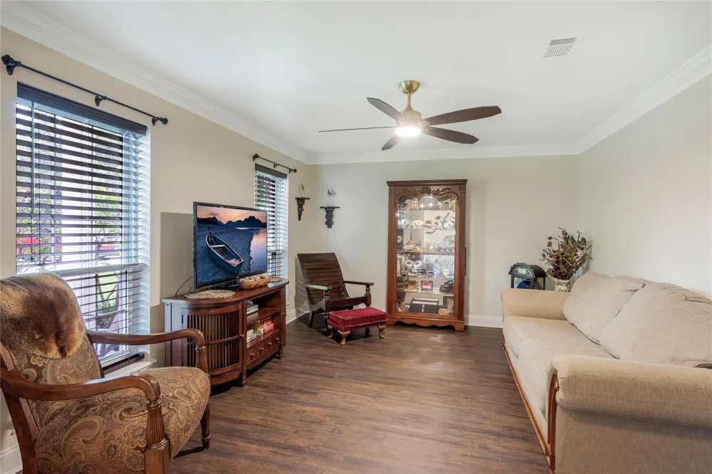 906 Glouchester Lane Houston, TX 77073