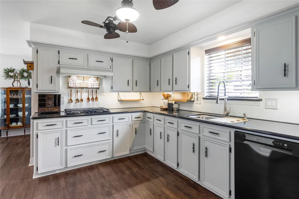 906 Glouchester Lane Houston, TX 77073