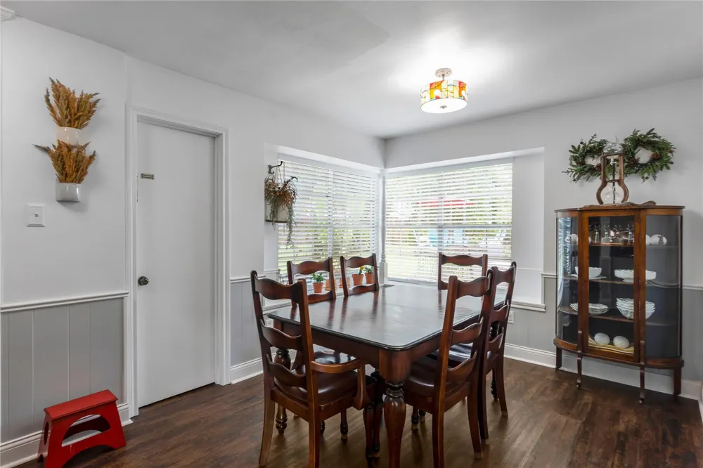 906 Glouchester Lane Houston, TX 77073