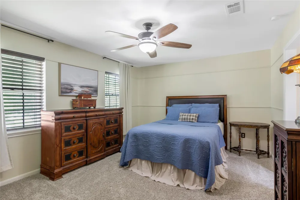 906 Glouchester Lane Houston, TX 77073