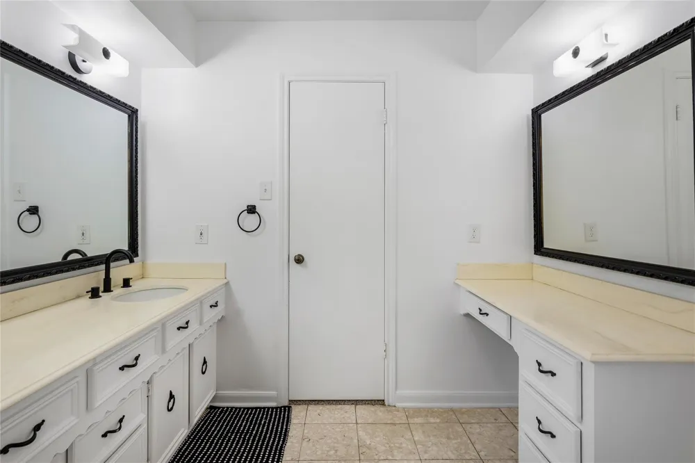 906 Glouchester Lane Houston, TX 77073