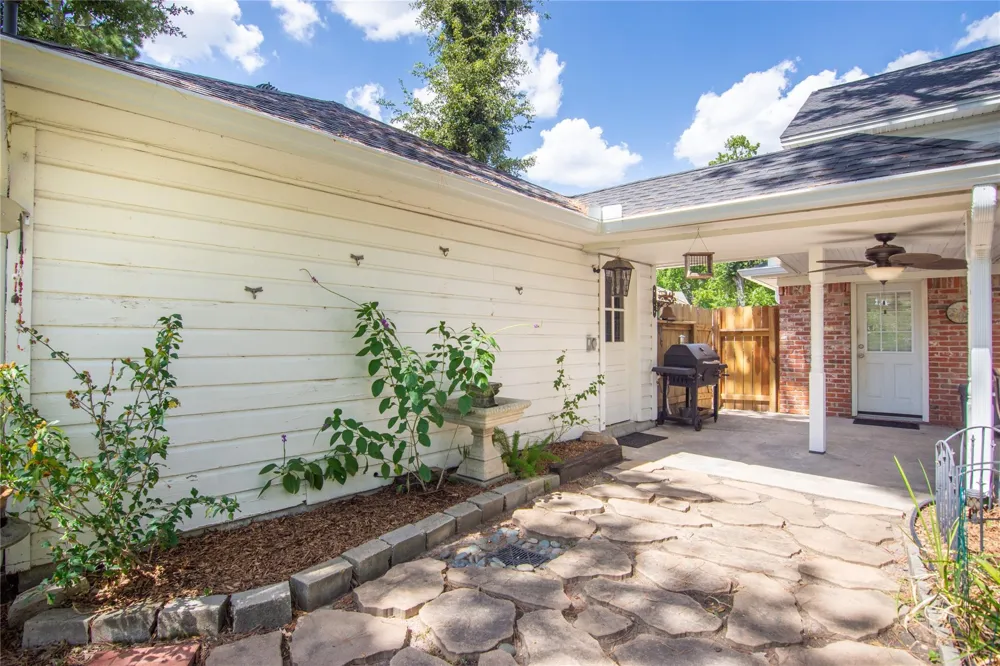 906 Glouchester Lane Houston, TX 77073