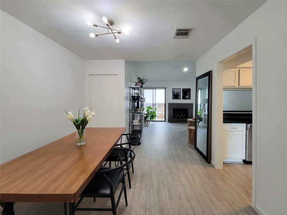 755 Bering Drive #B Houston, TX 77057