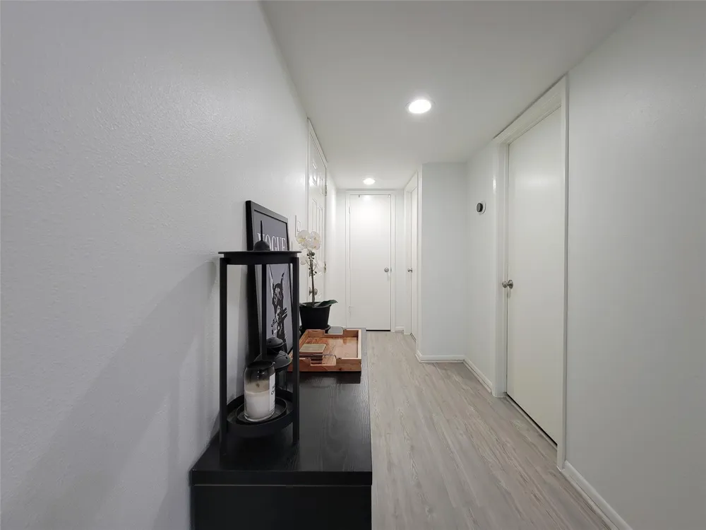 755 Bering Drive #B Houston, TX 77057