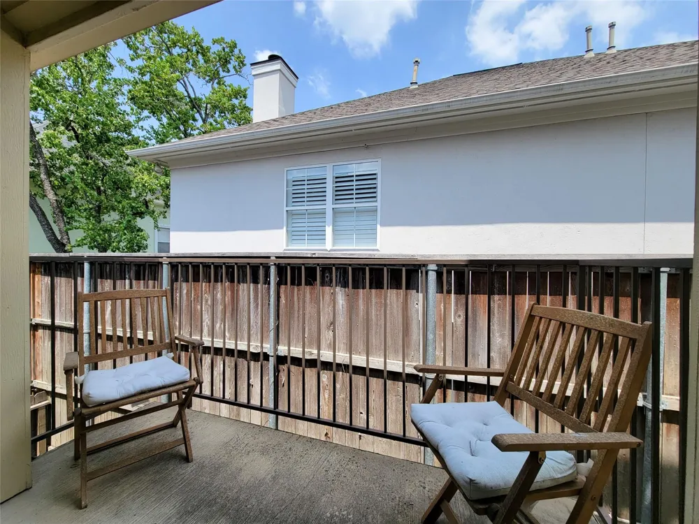 755 Bering Drive #B Houston, TX 77057