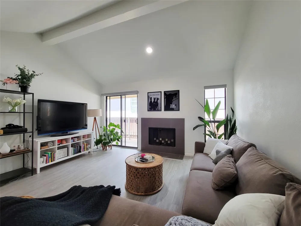 755 Bering Drive #B Houston, TX 77057