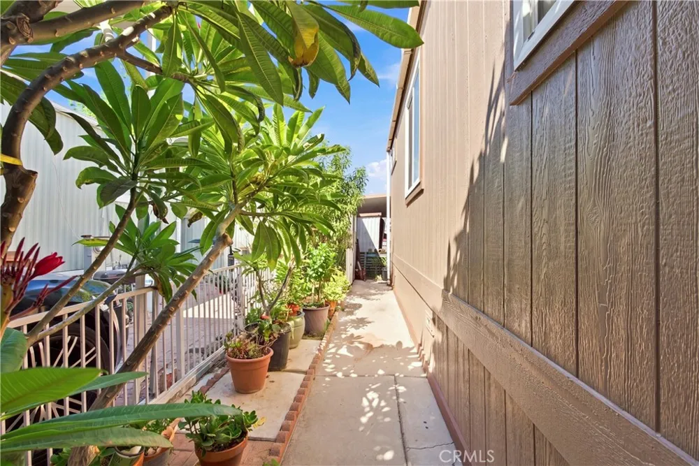 1241 N East St, Spc 96 Anaheim, CA 92805