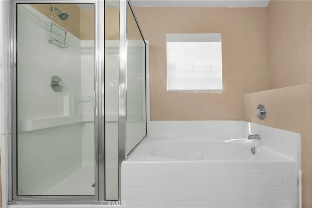 25538 Portola Loma Linda, CA 92354