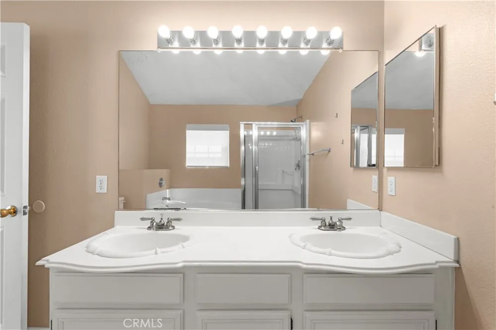 25538 Portola Loma Linda, CA 92354