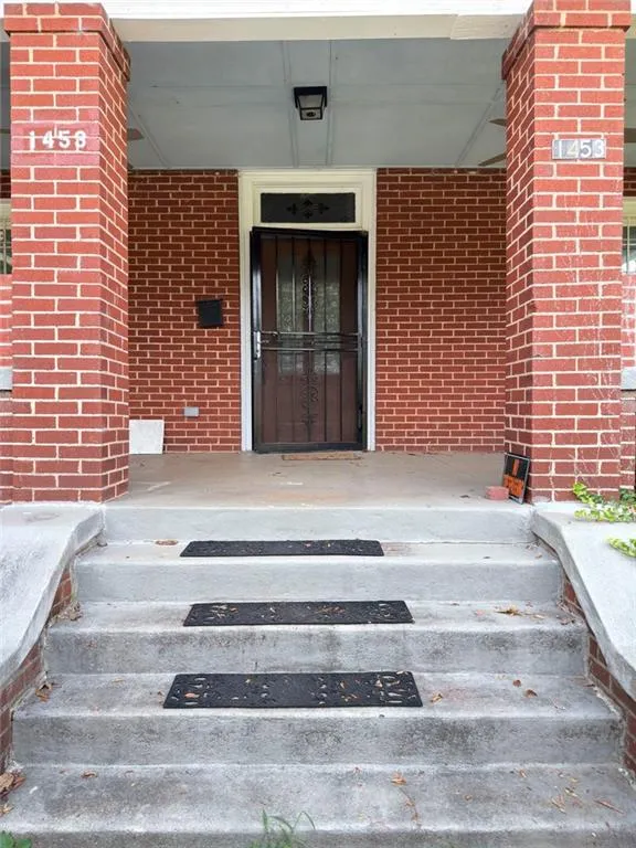 1453 Metropolitan Parkway SW Atlanta, GA 30310