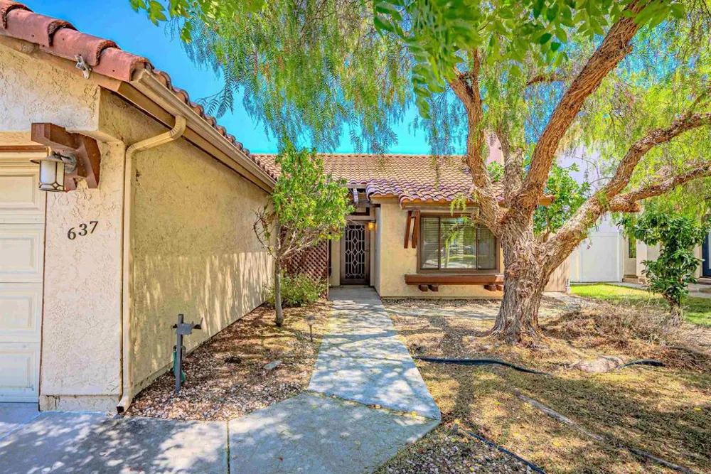 637 Redlands Place Bonita, CA 91902