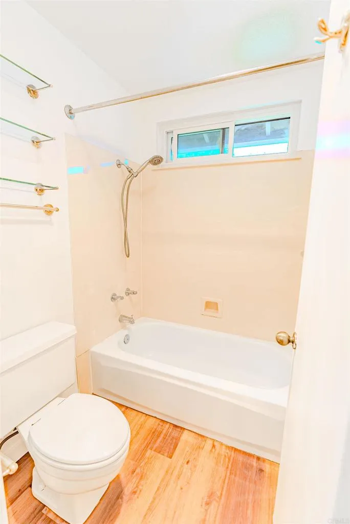637 Redlands Place Bonita, CA 91902