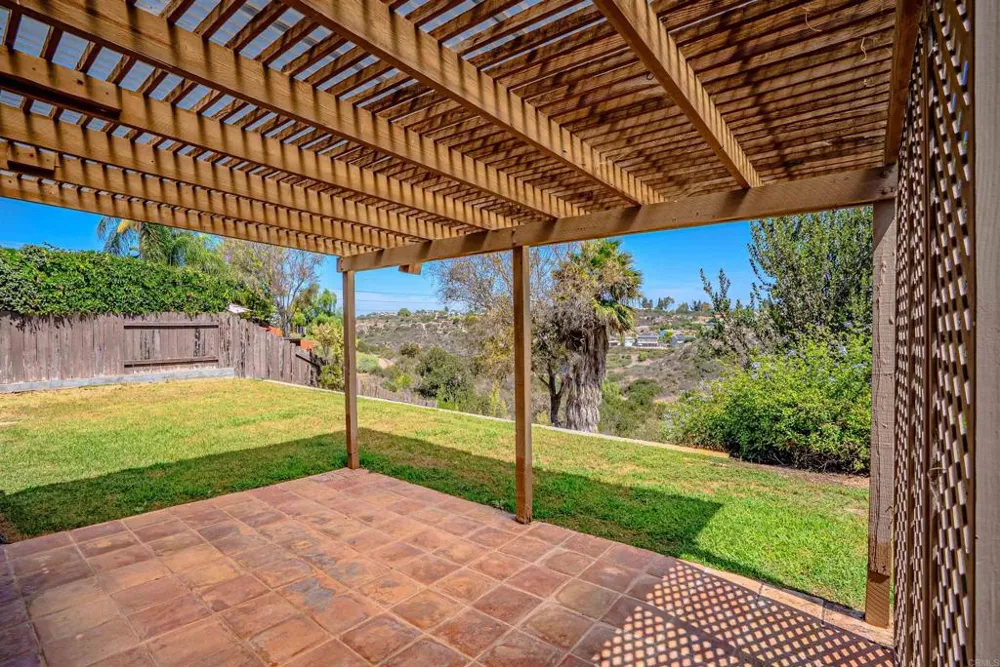 637 Redlands Place Bonita, CA 91902