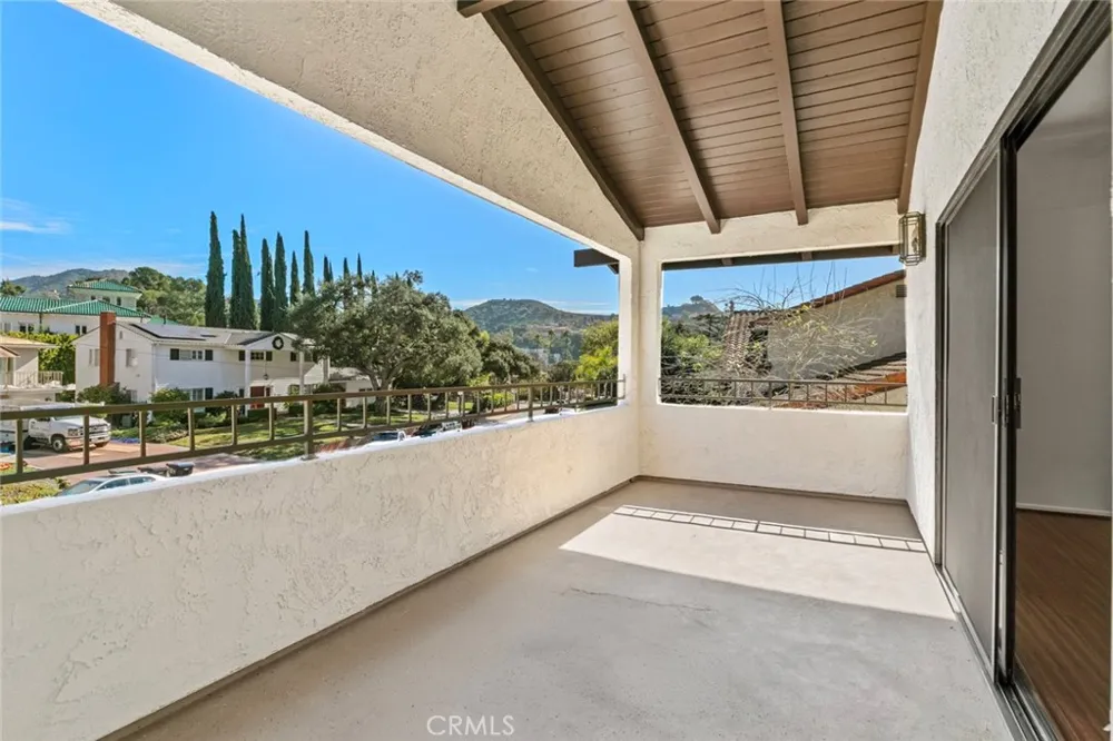1321 Greenbriar Glendale, CA 91207