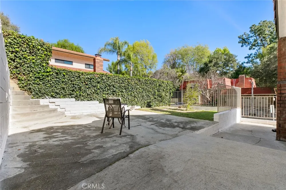1321 Greenbriar Glendale, CA 91207