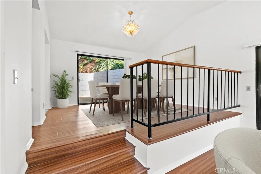 1321 Greenbriar Glendale, CA 91207