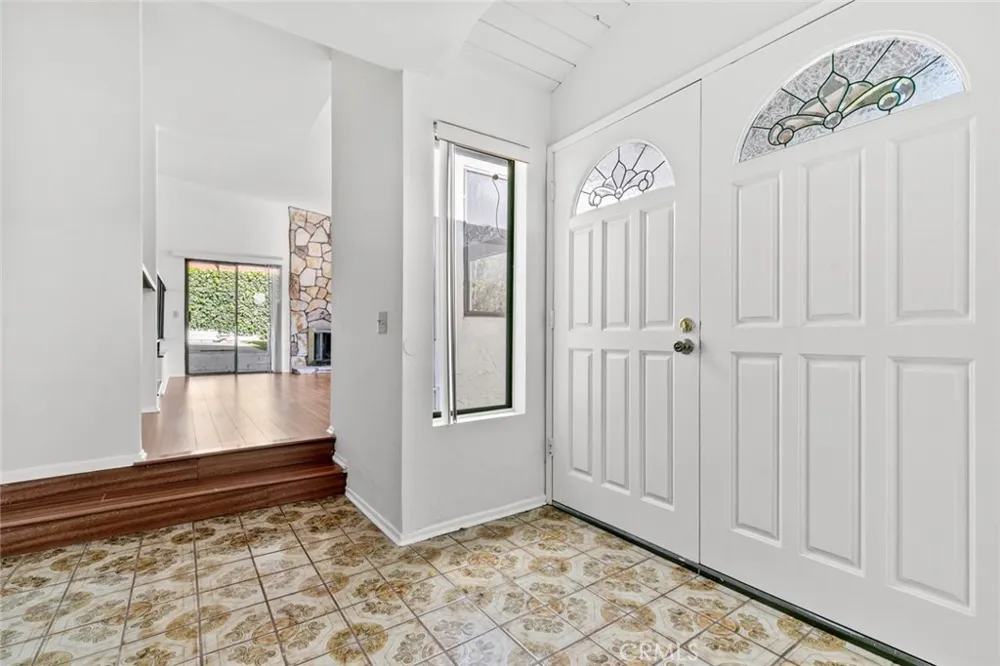 1321 Greenbriar Glendale, CA 91207