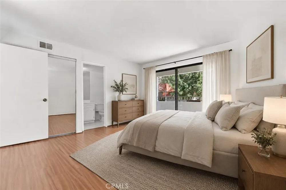 1321 Greenbriar Glendale, CA 91207