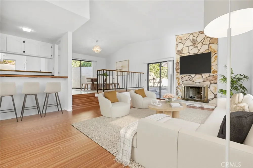 1321 Greenbriar Glendale, CA 91207