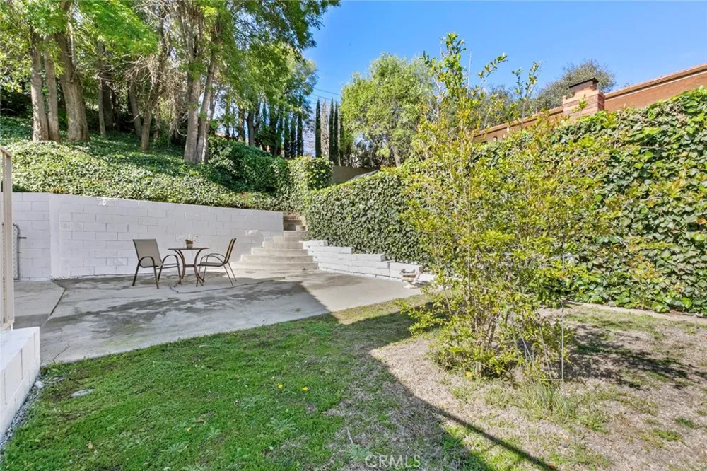1321 Greenbriar Glendale, CA 91207