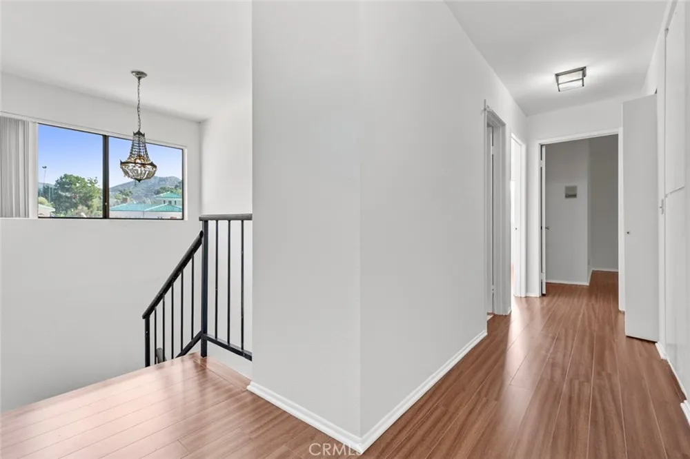 1321 Greenbriar Glendale, CA 91207