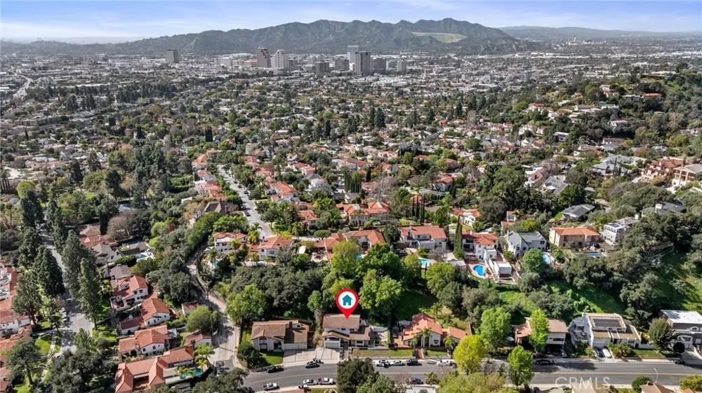 1321 Greenbriar Glendale, CA 91207