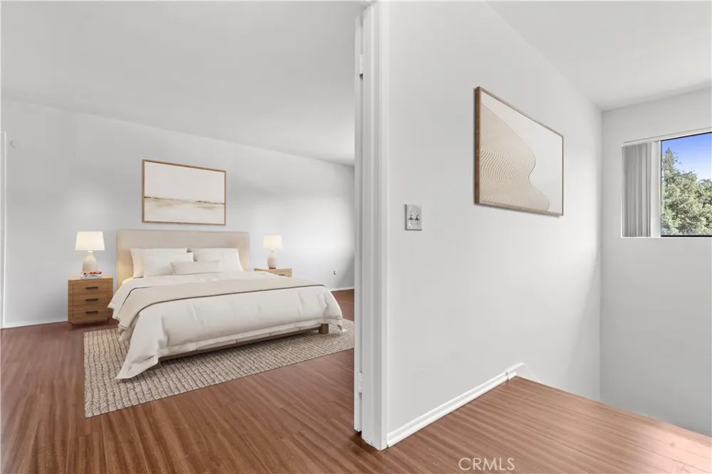 1321 Greenbriar Glendale, CA 91207