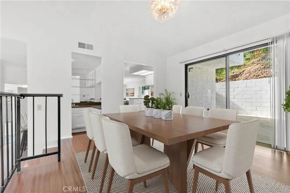 1321 Greenbriar Glendale, CA 91207