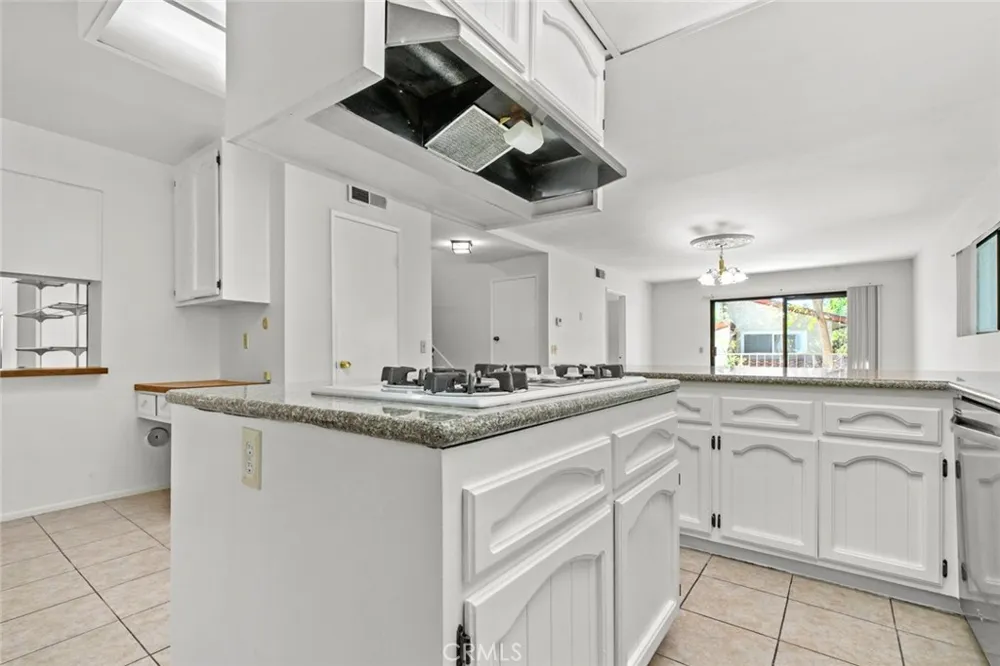 1321 Greenbriar Glendale, CA 91207