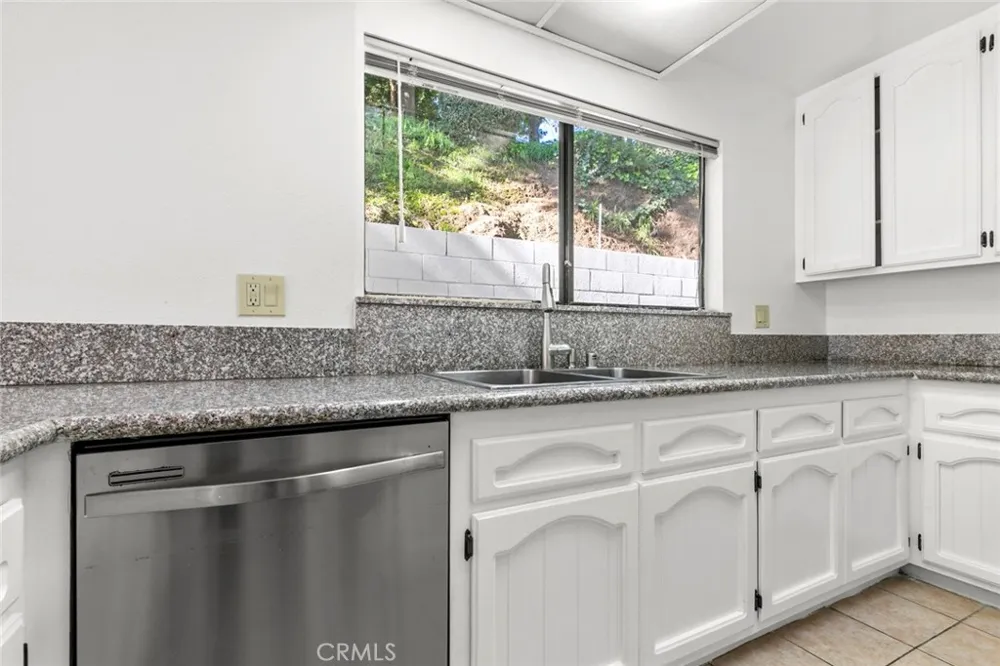 1321 Greenbriar Glendale, CA 91207