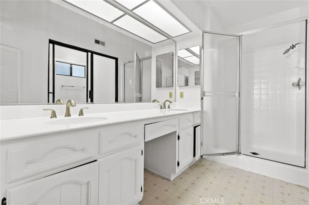 1321 Greenbriar Glendale, CA 91207