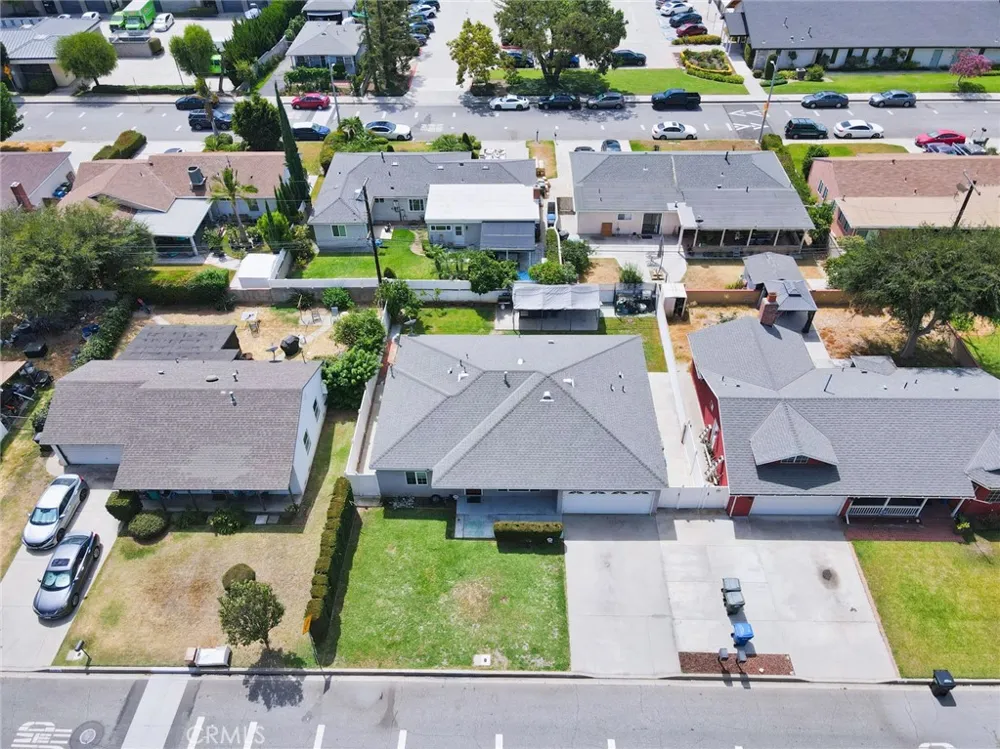122 E El Norte Monrovia, CA 91016