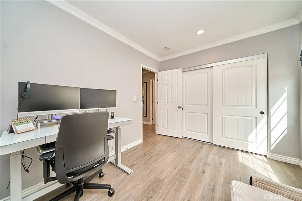 122 E El Norte Monrovia, CA 91016