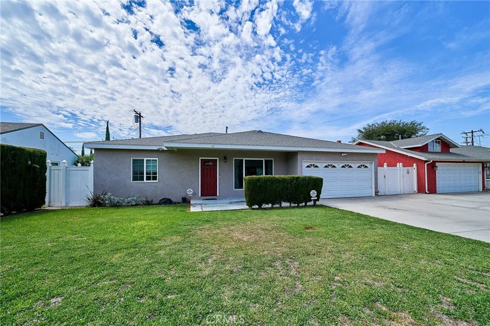 122 E El Norte Monrovia, CA 91016