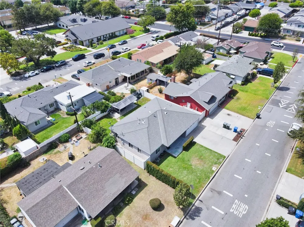 122 E El Norte Monrovia, CA 91016