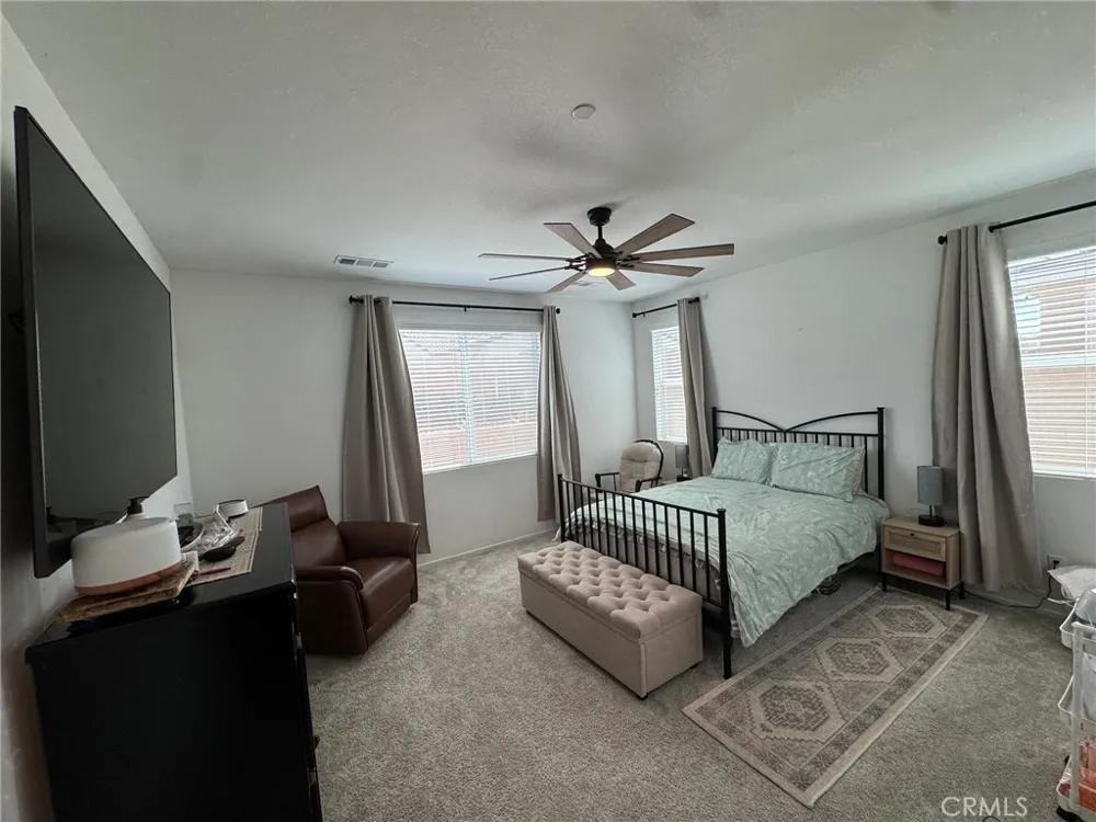 11907 Caleta Victorville, CA 92392