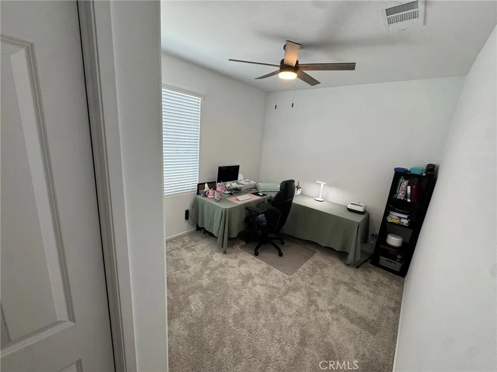 11907 Caleta Victorville, CA 92392