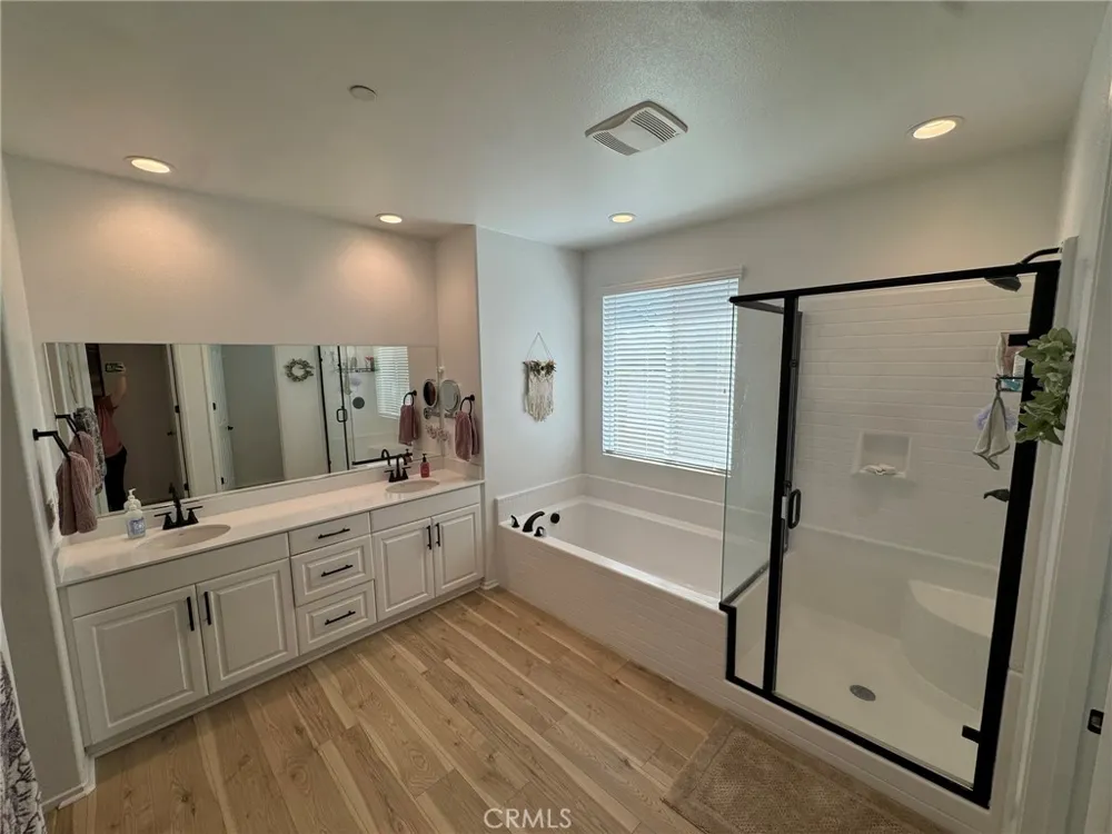 11907 Caleta Victorville, CA 92392