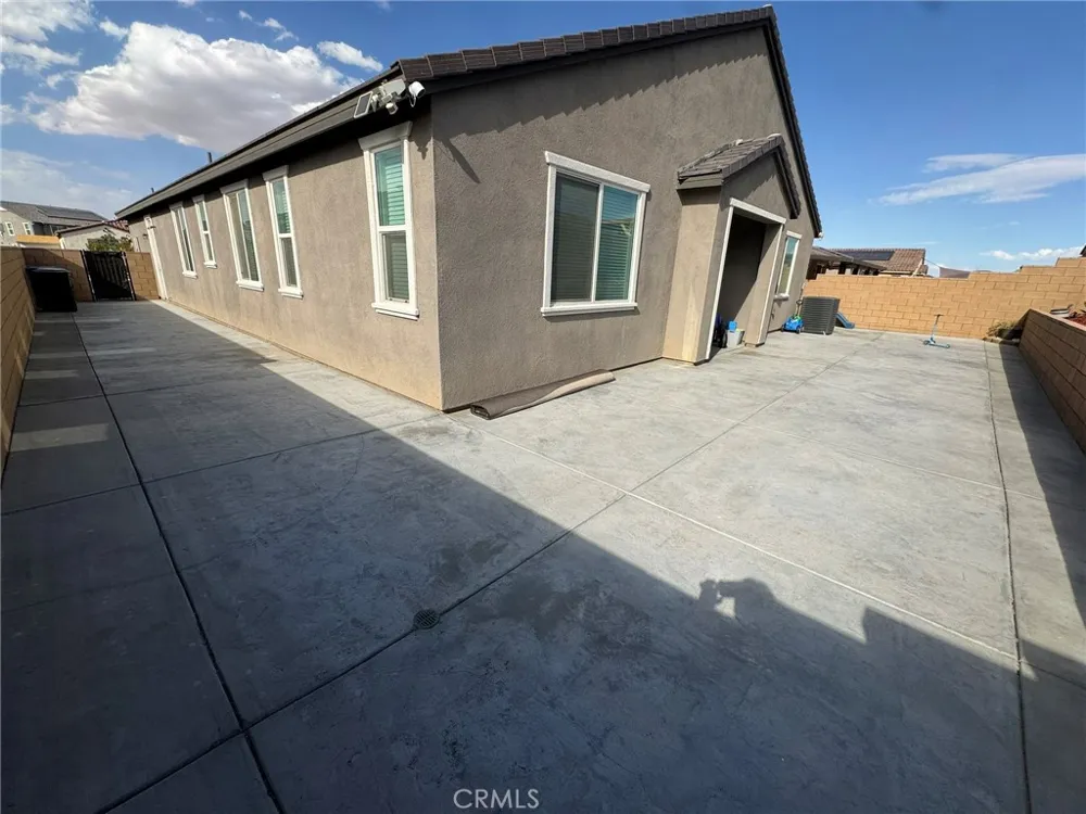 11907 Caleta Victorville, CA 92392