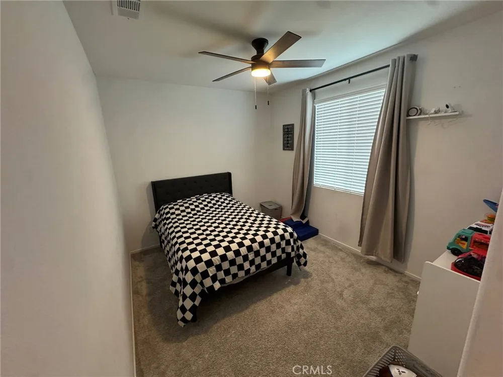 11907 Caleta Victorville, CA 92392