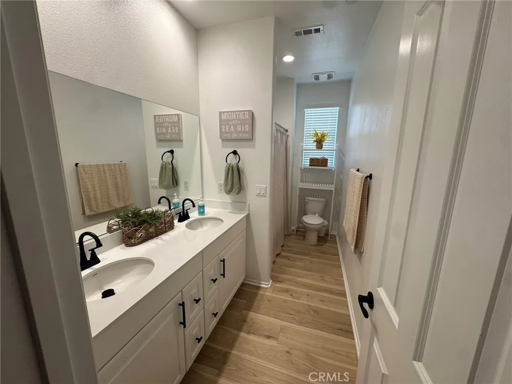 11907 Caleta Victorville, CA 92392